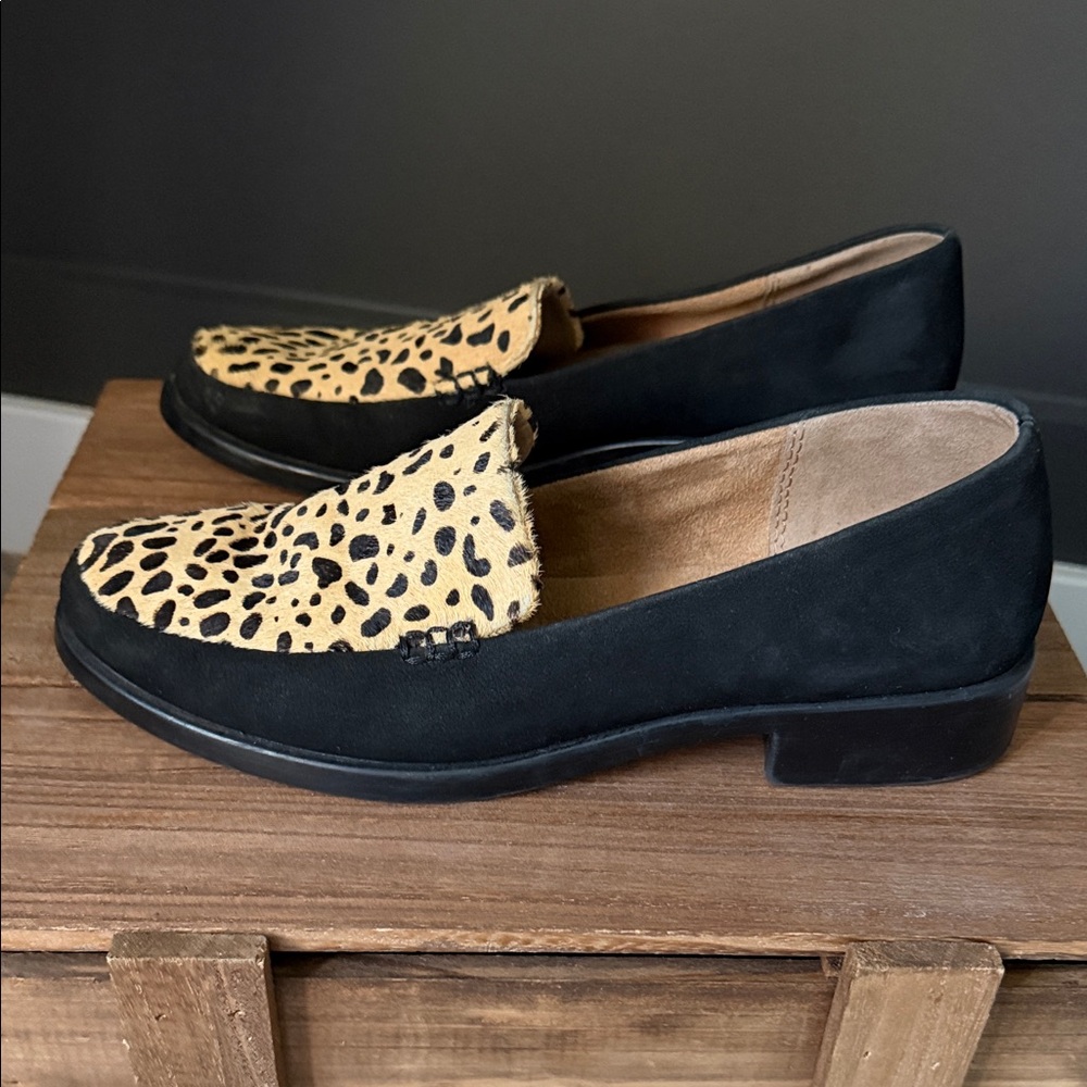 AEROSOLES Wish List Black Suede Leather and Calf Skin Leopard print Loafer‎ Sz 8